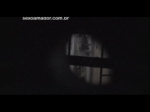 ❤️ 블론디는 중공 벽돌 뒤에 숨겨진 이웃 뱃사공에 의해 비밀리에 비디오에 녹화됩니다. ️❌ 홈메이드 포르노 ko.pornsos-com.ru에서 ️❤